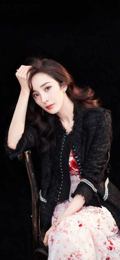 人像壁纸 [2436×1125]艺人 演员 杨幂 漂亮 苹果手机美女壁纸图片