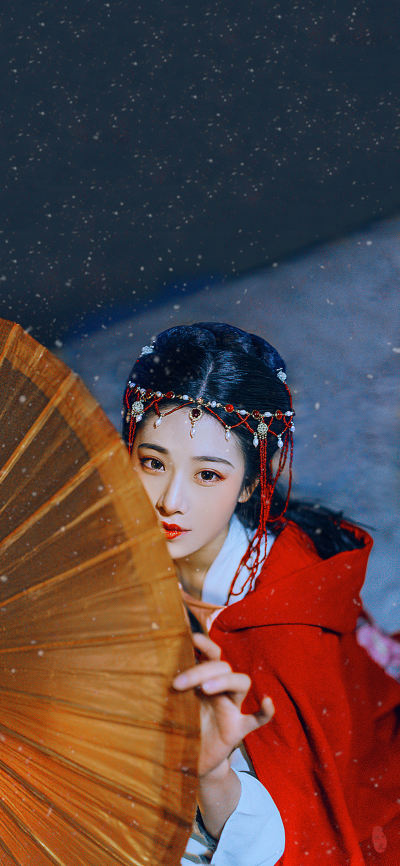 人像壁纸 [2436×1125]美女 古装写真 油纸伞 雪天 苹果手机美女壁纸图片