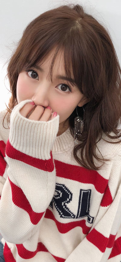 人像壁纸 [2436×1125]张子萱 艺人 演员 模特 苹果手机美女壁纸图片