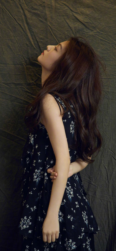 人像壁纸 [2436×1125]春夏 演员 明星 艺人 唯美 苹果手机美女壁纸图片