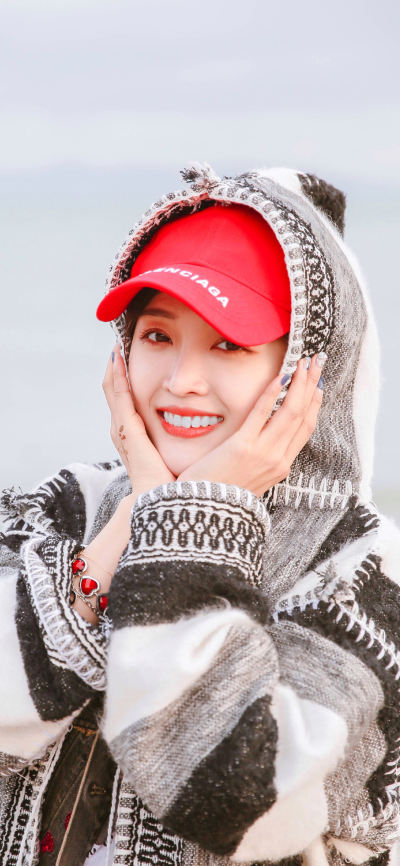 人像壁纸 [2436×1125]吴宣仪 火箭少女101 歌手 偶像 团体 明星 苹果手机美女壁纸图片