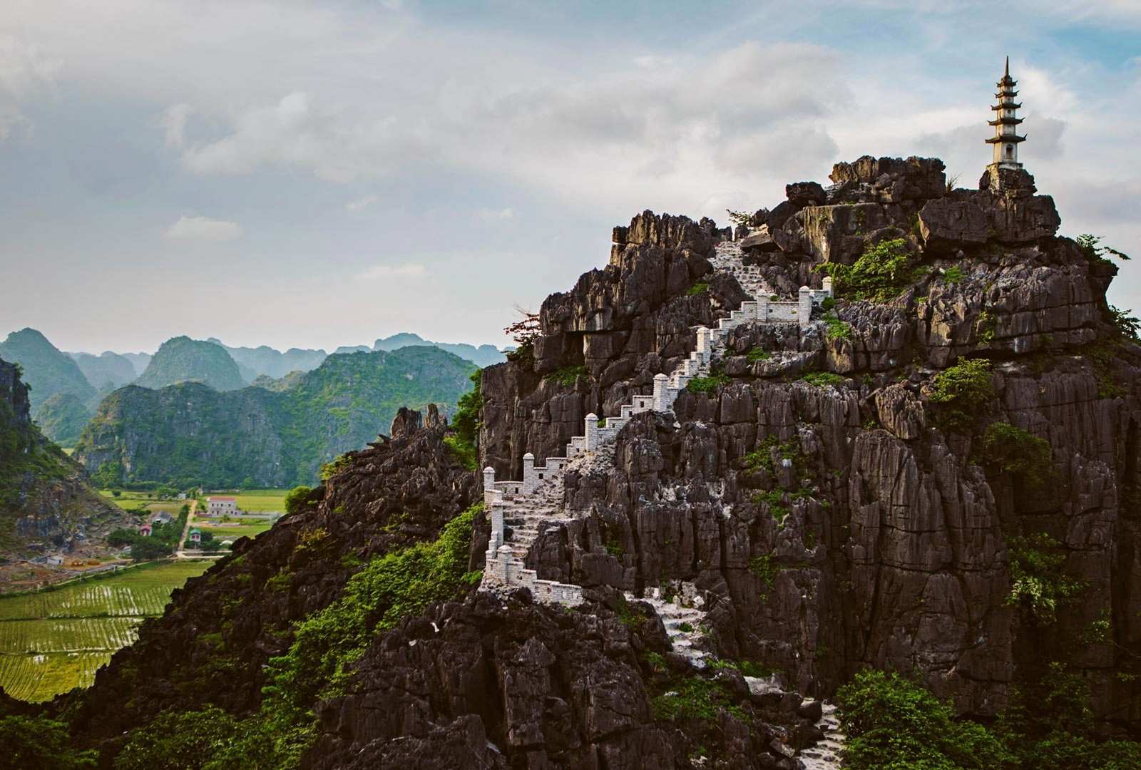 必应壁纸 2019年1月9日 木阿洞穴，越南宁平