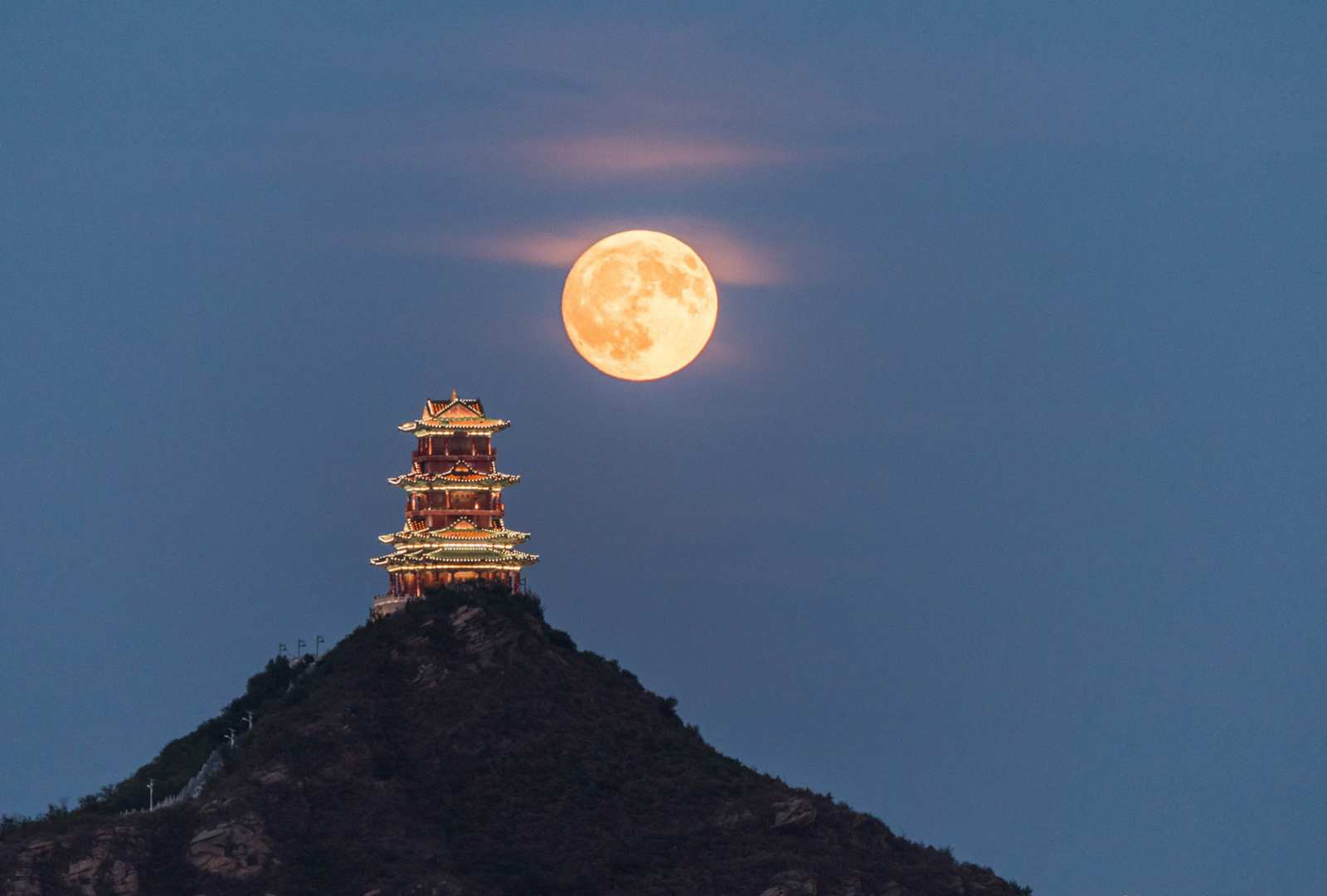 必应壁纸 2019年9月13日 【今日中秋】