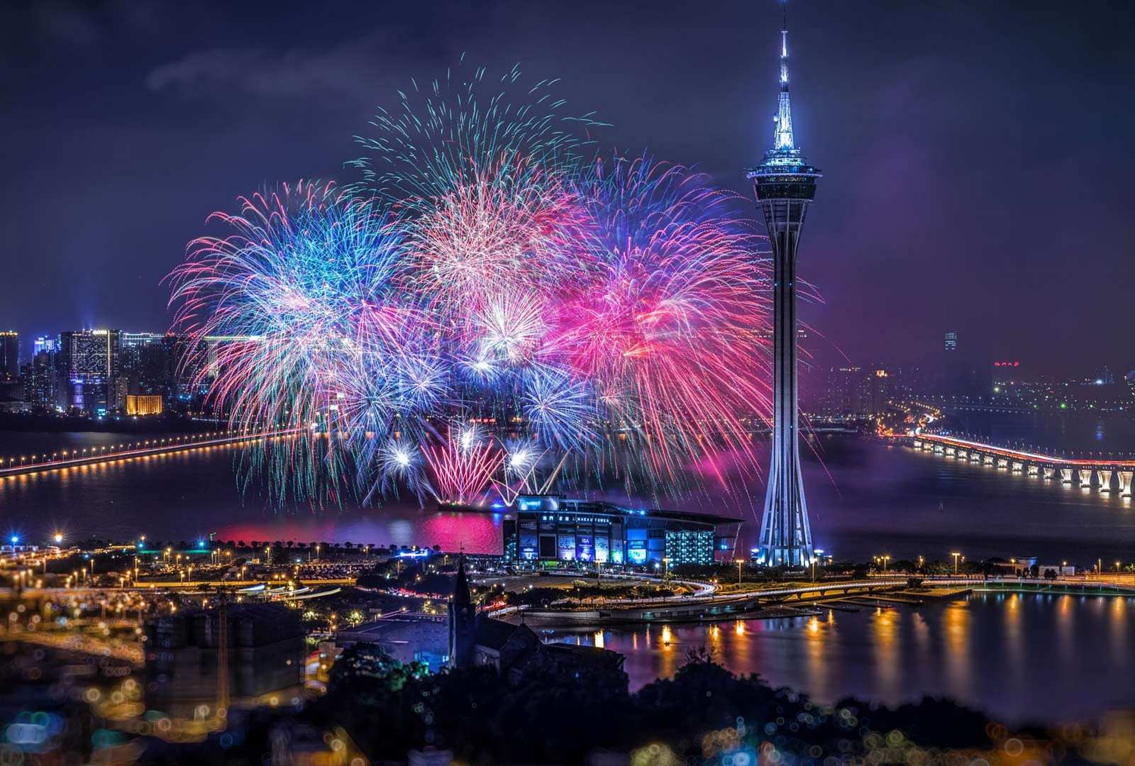 必应壁纸 2022年12月31日 和谁一起跨年？