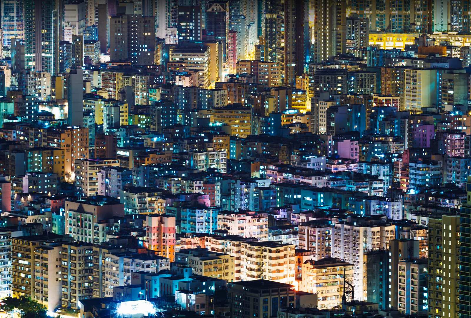 必应壁纸 2023年7月11日 万家灯火