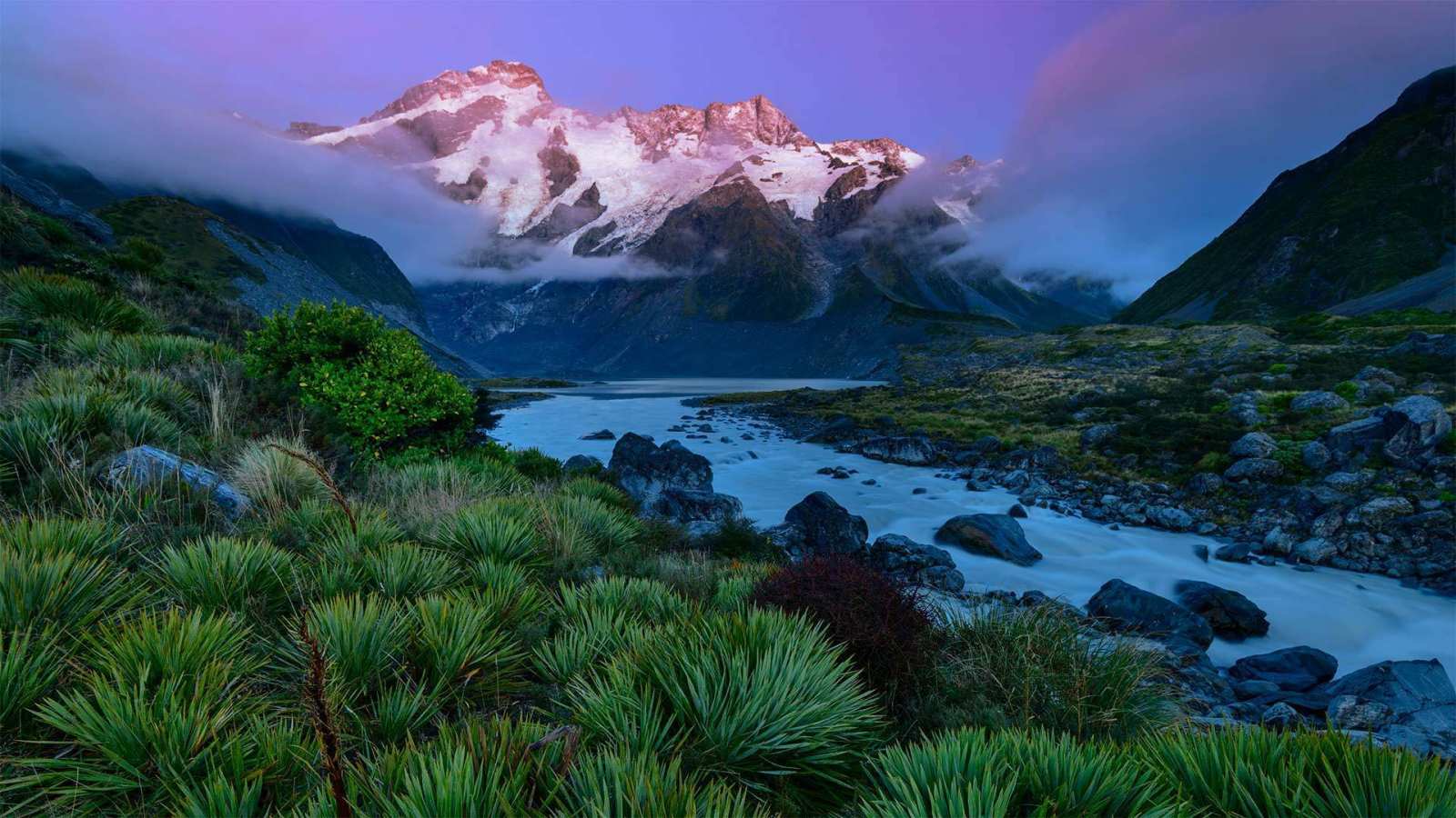 必应壁纸 2021年2月6日 奥拉基库克山国家公园中的塞夫顿山，新西兰南岛