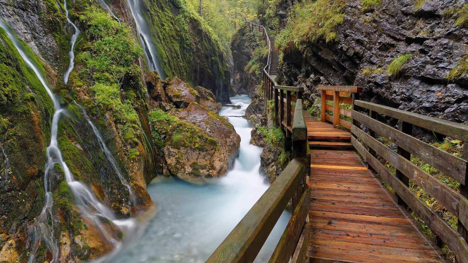 必应壁纸 2019年9月2日 拉姆绍的Wimbachklamm峡谷，德国巴伐利亚