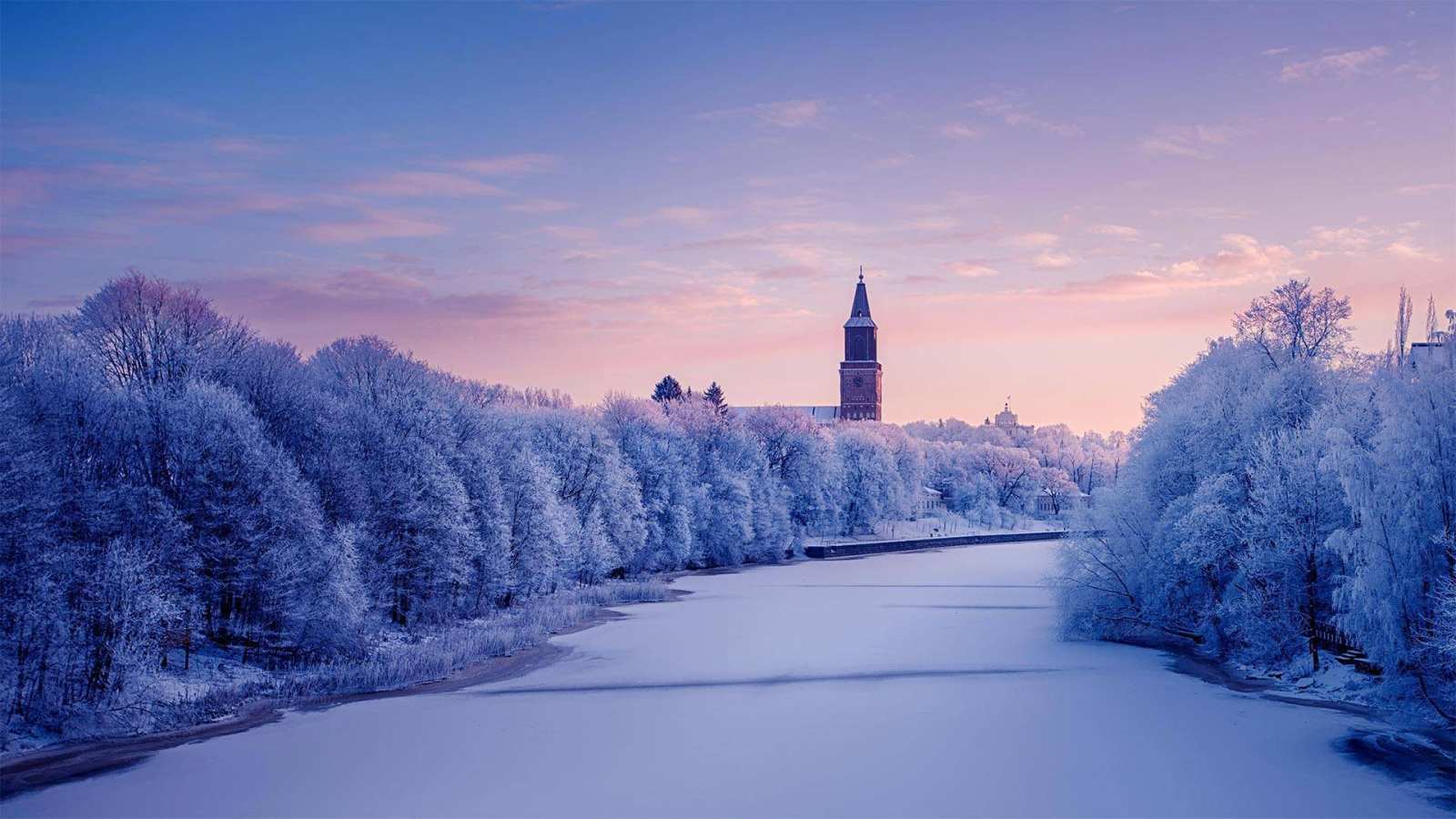 必应壁纸 2023年1月15日 冰雪皑皑的芬兰