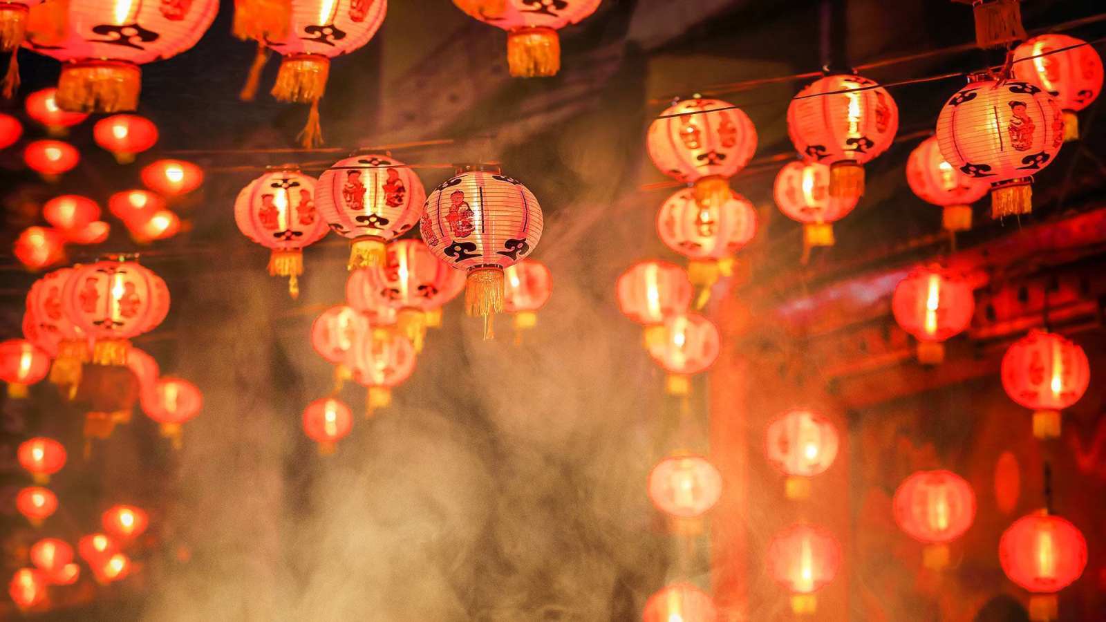 必应壁纸 2023年1月21日 爆竹声中一岁除