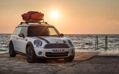 文案背景壁纸 英式经典mini cooper 1/14
