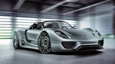 文案背景壁纸 银色保时捷918 Spyder 1/11
