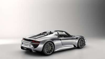文案背景壁纸 银色保时捷918 Spyder 4/11