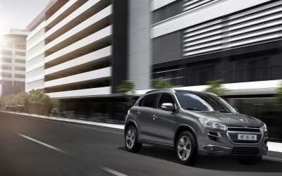 文案背景壁纸 标致紧凑型SUV4008 14/19