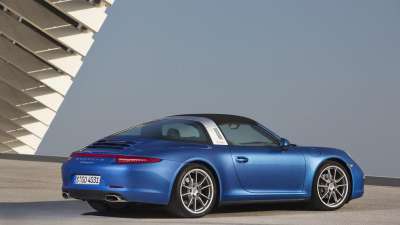 文案背景壁纸 2014款保时捷911 targa跑车 9/10